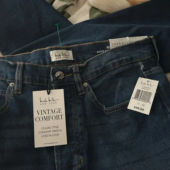 NWT Nicole Miller Vintage Comfort Jeans in Deep Blue W/Pockets “Worn Style” - Picture 2 of 16